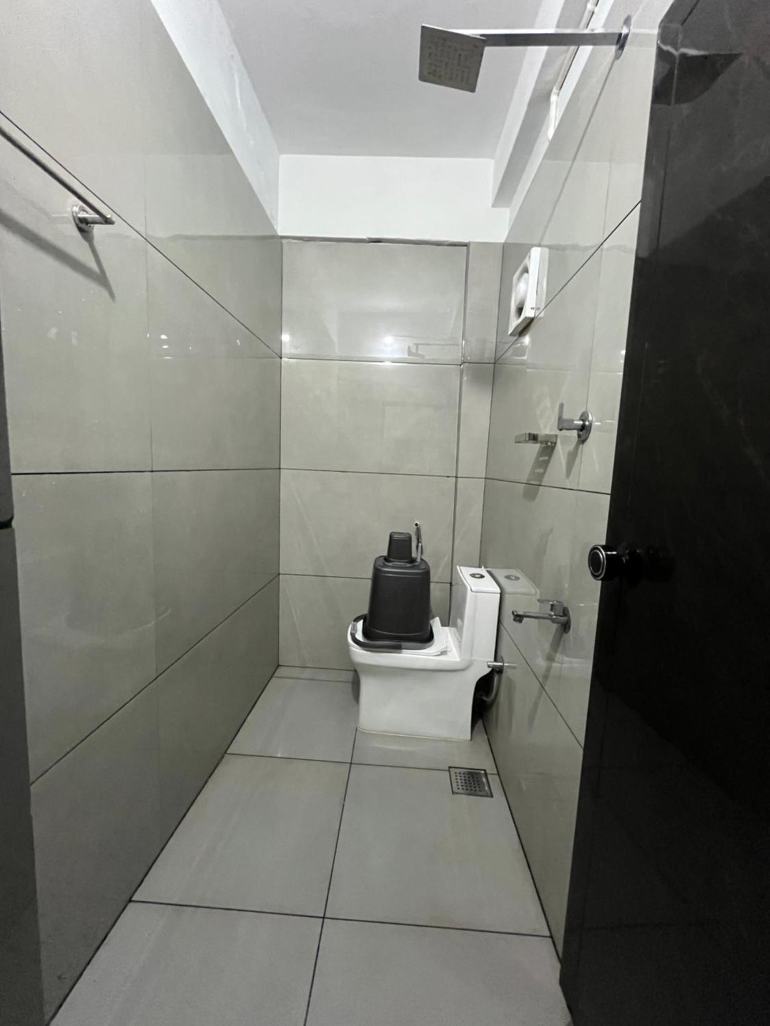 Priya Lodge Kozhikode Esterno foto