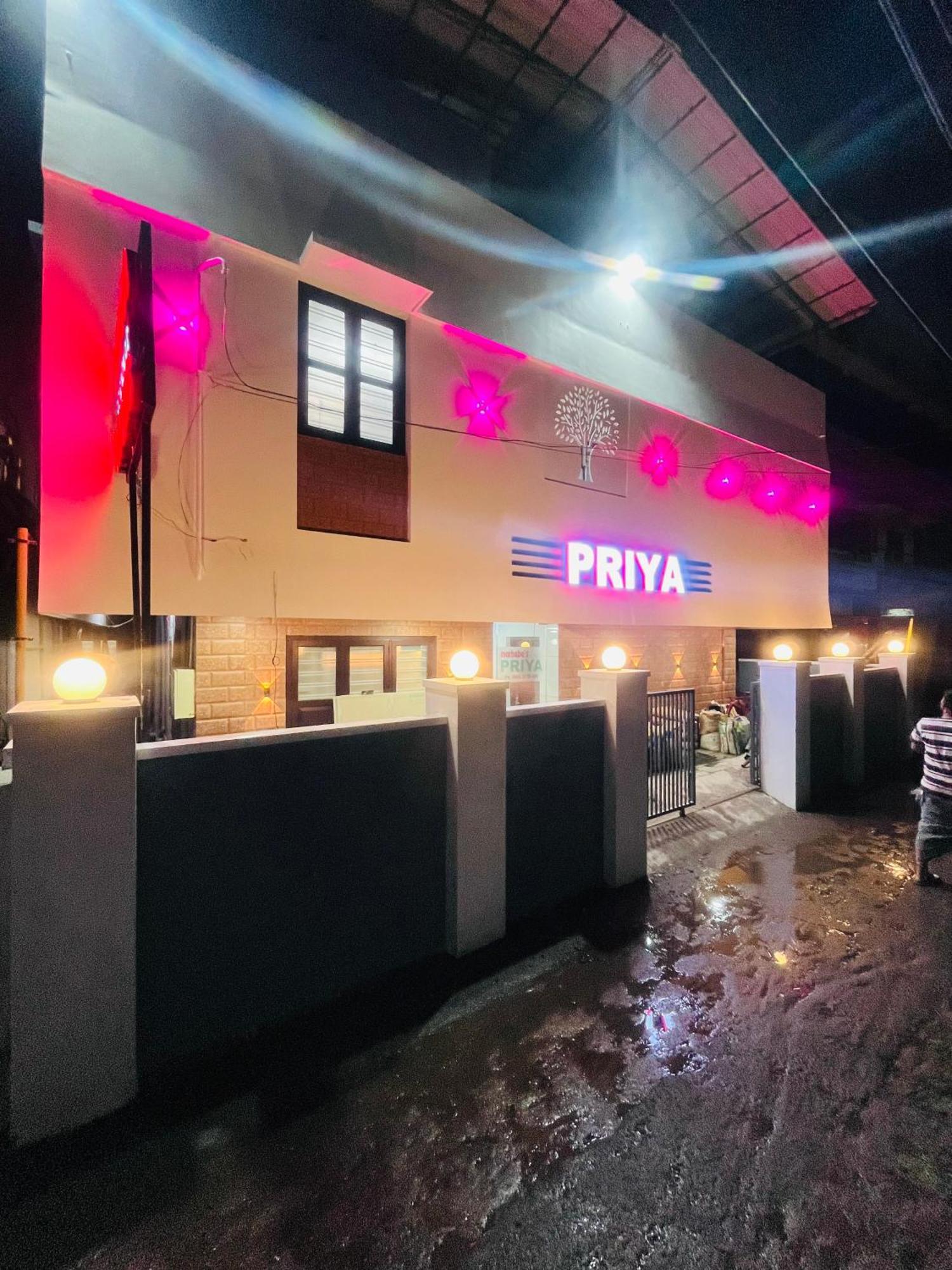 Priya Lodge Kozhikode Esterno foto